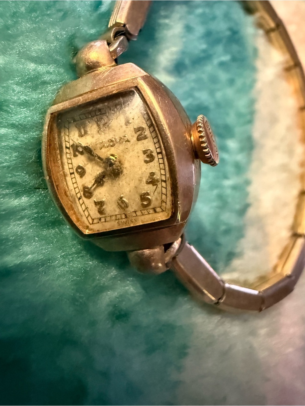 Bulova Gold-filled Ladies Bracelet Watch with Cream Dial